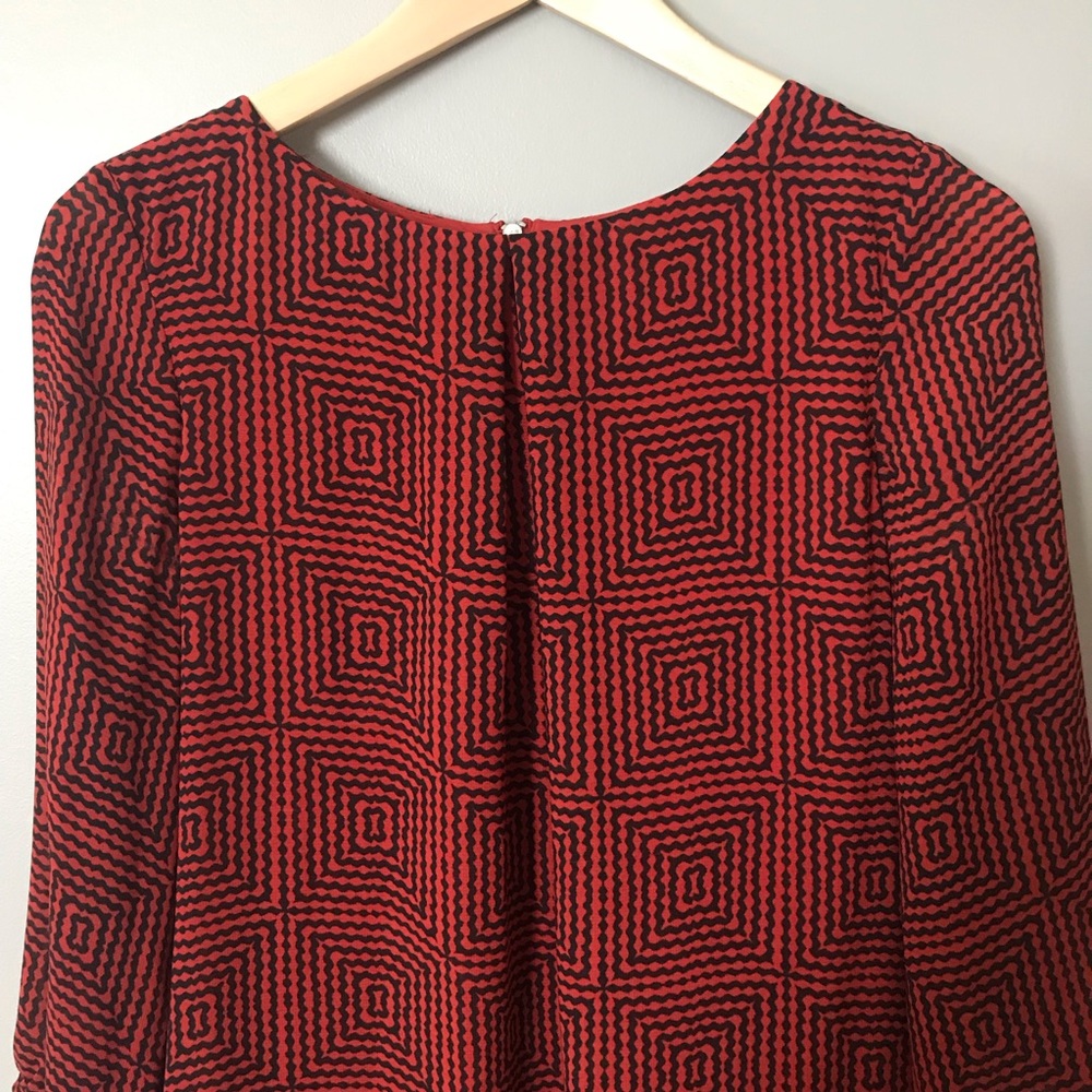 H&M | Geometric Diamond Shift Dress